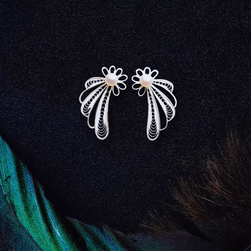 Ginkgo Fan Silver Filigree Earrings - Jewelry & Accessories wholesale product photo
